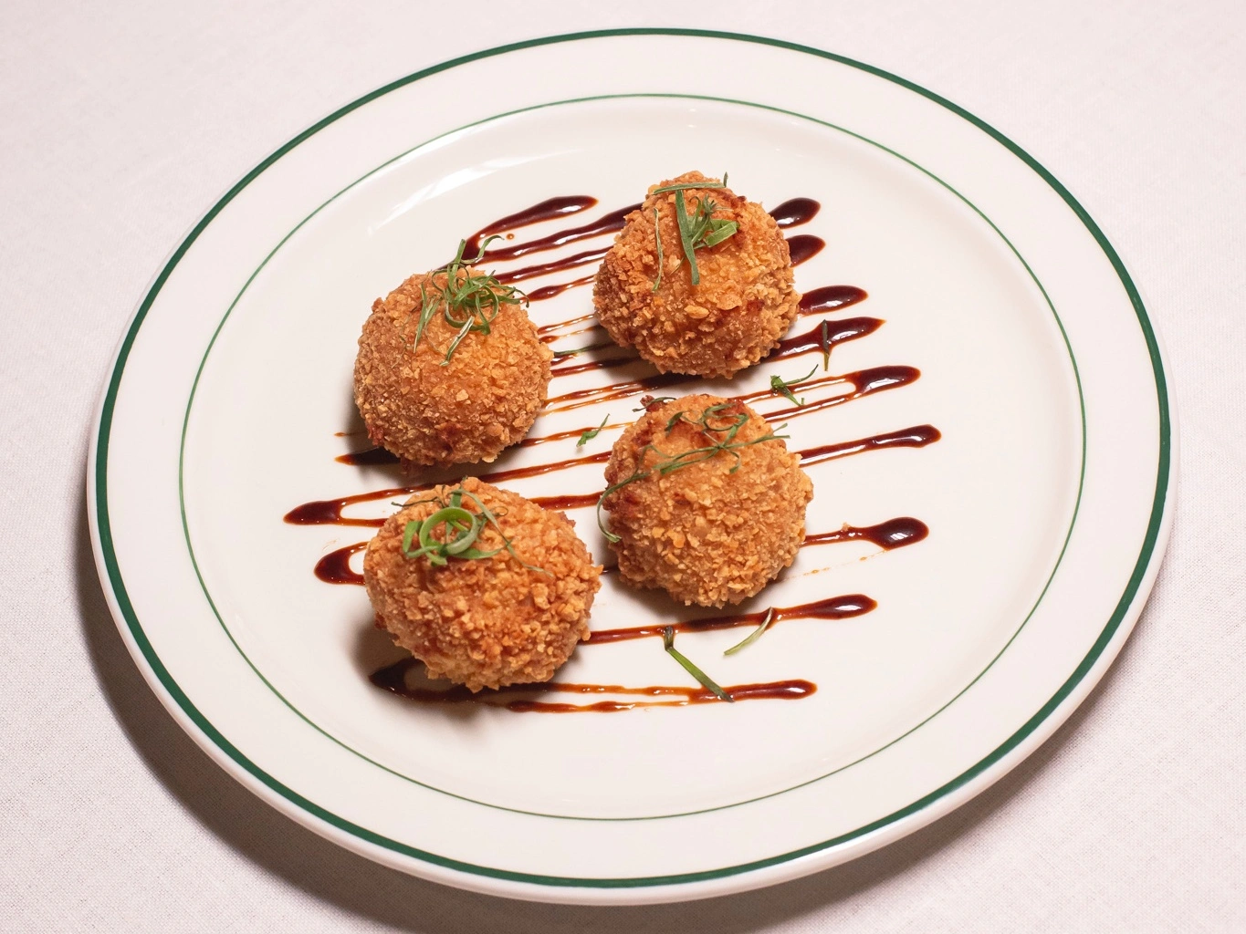 croquetas inusuales de Indochina Brasa en el día de la croqueta