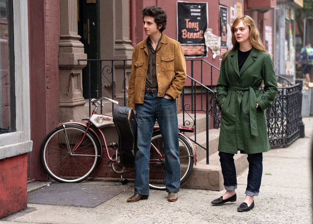 Reseña de 'A Complete Unknown', biopic de Bob Dylan.