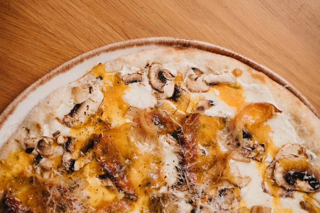 Nueva carta de Massart 2025. Pizzas de masa fina y crujiente