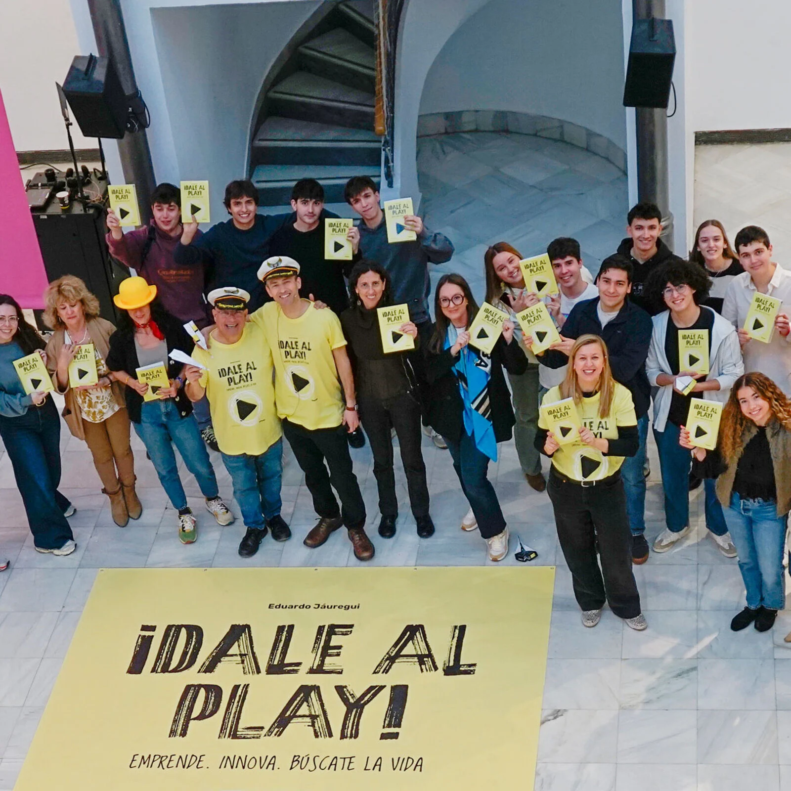 Evento de presentación del libro ¡Dale al Play! de Eduardo Jáuregui