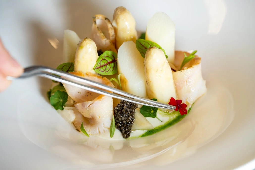 Dónde comer y dormir en Zarauz. Restaurante Aiten Etxe (Ur Bare)
