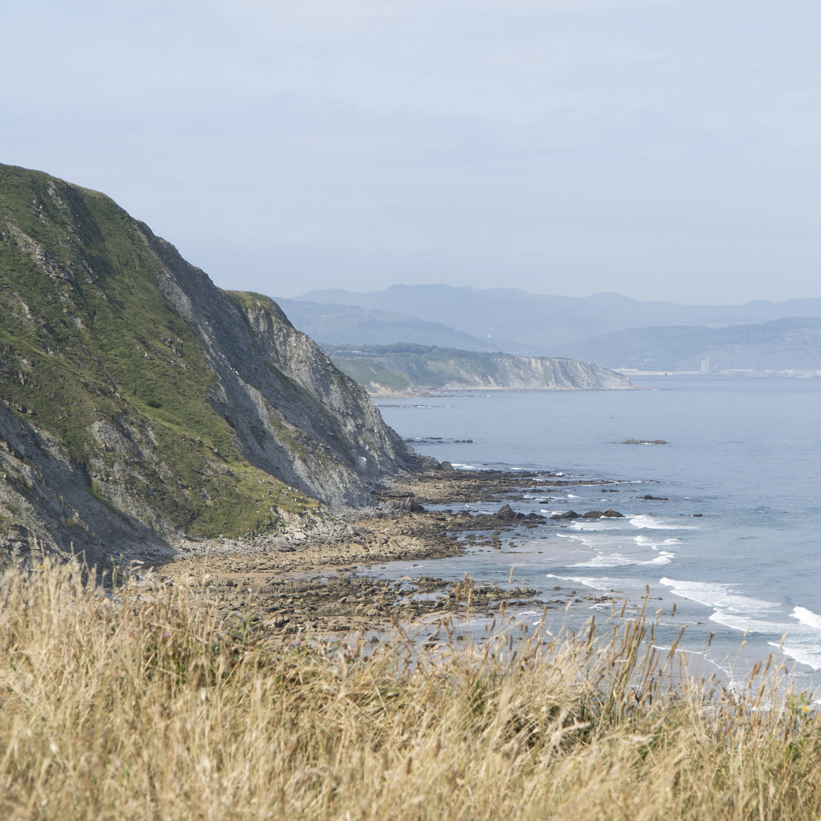 Vistas de la Costa Vasca desde los acantilados de Barrika