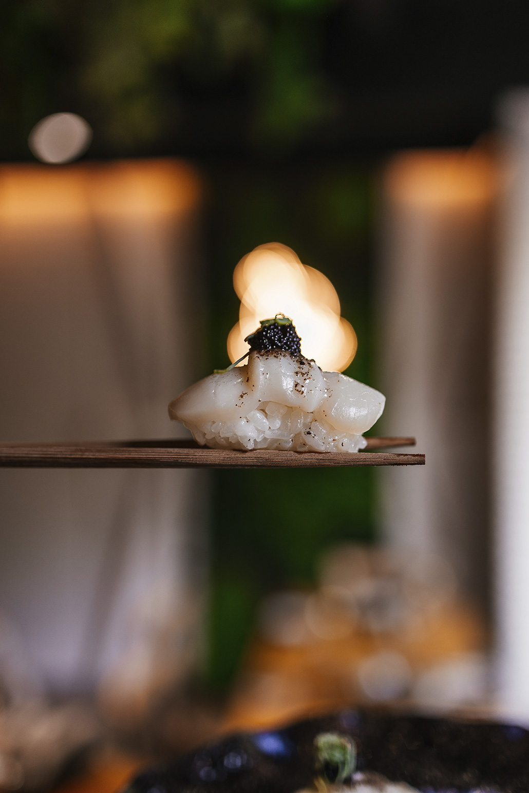 Nigiri de vieira trufada