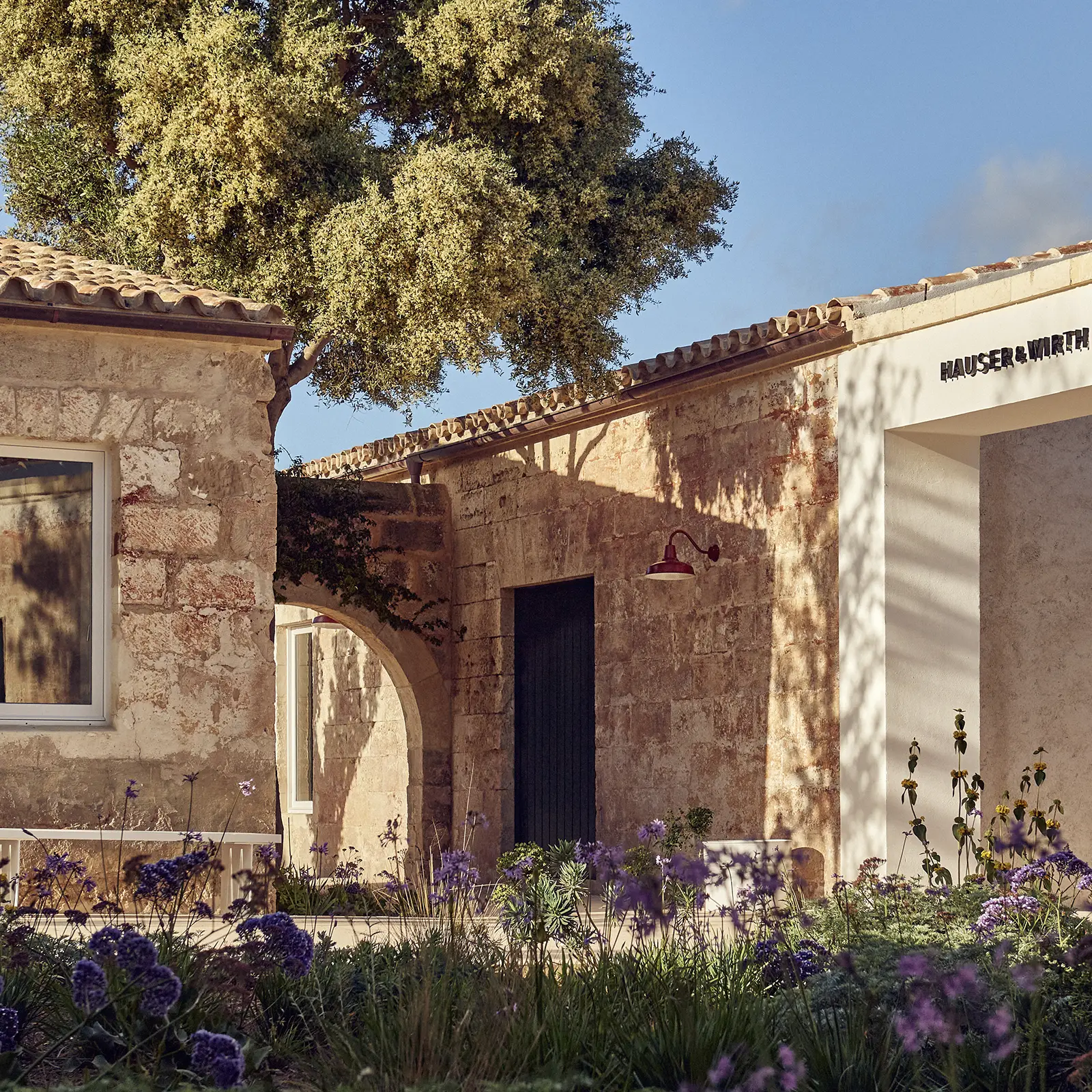 Foto HAUSER & WIRTH MENORCA © DANIEL SCHÄFER